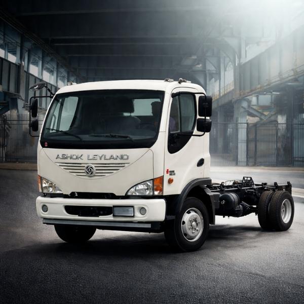 ASHOK LEYLAND BOSS 913 TRUCK
